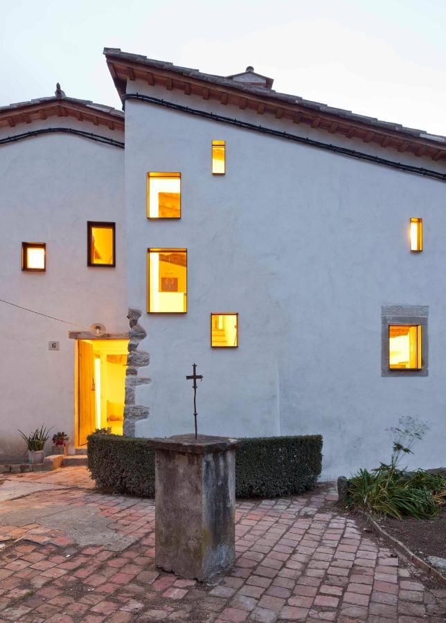 B&B La Rectoria De Sant Miquel De Pineda Sant Felíu de Pallarols Buitenkant foto