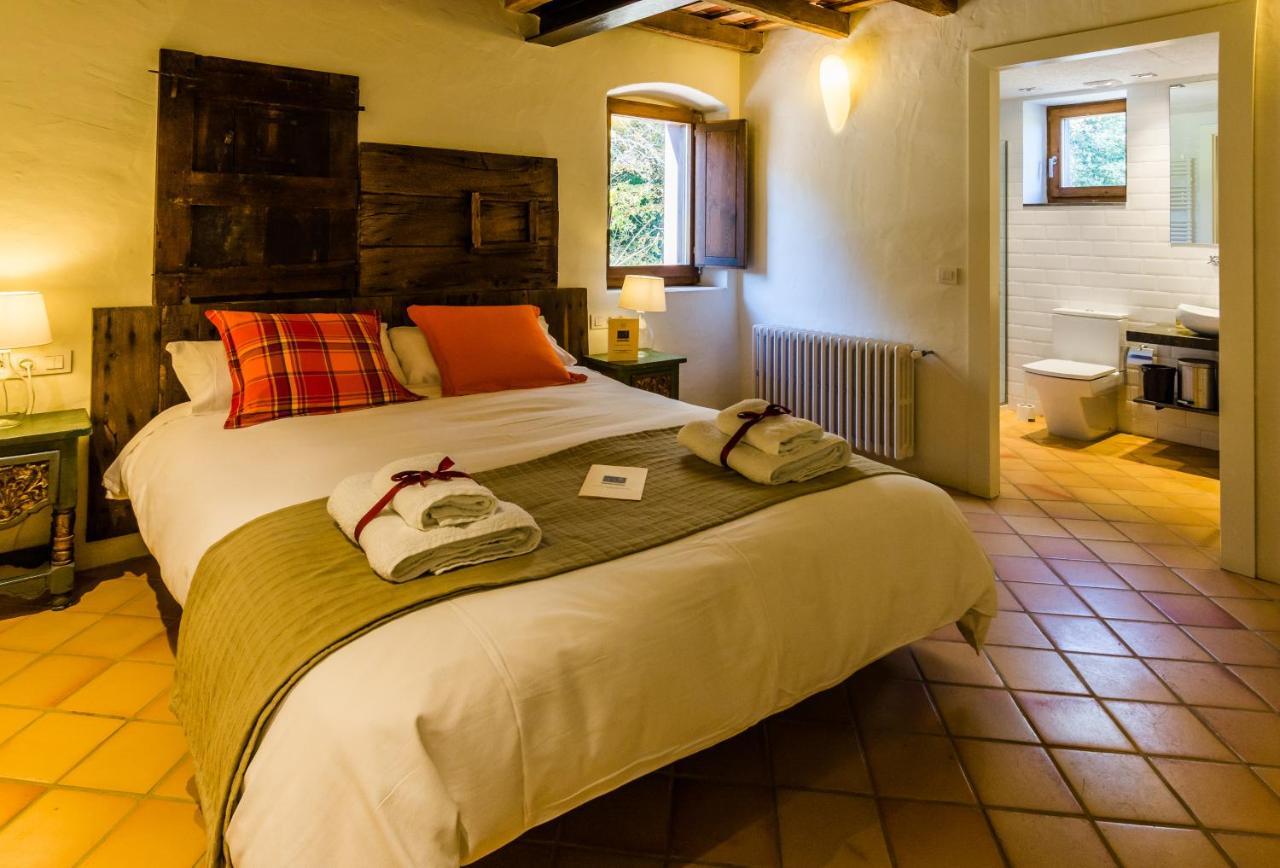B&B La Rectoria De Sant Miquel De Pineda Sant Felíu de Pallarols Buitenkant foto
